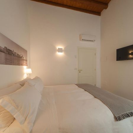 La Soffitta Covelli Bed and Breakfast Trani Εξωτερικό φωτογραφία