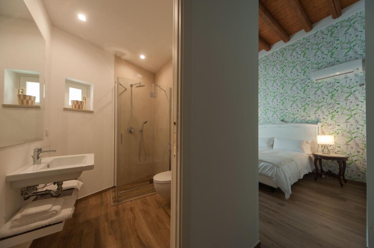 La Soffitta Covelli Bed and Breakfast Trani Εξωτερικό φωτογραφία
