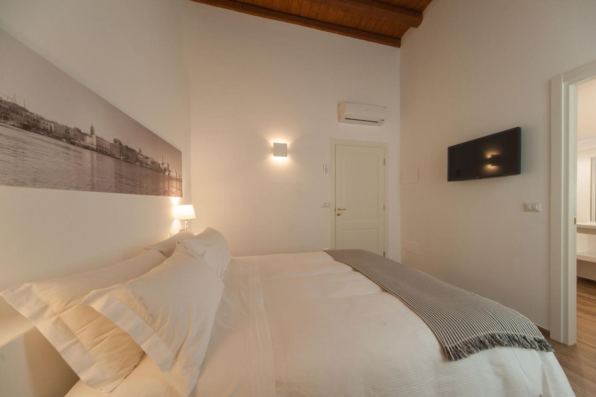 La Soffitta Covelli Bed and Breakfast Trani Εξωτερικό φωτογραφία